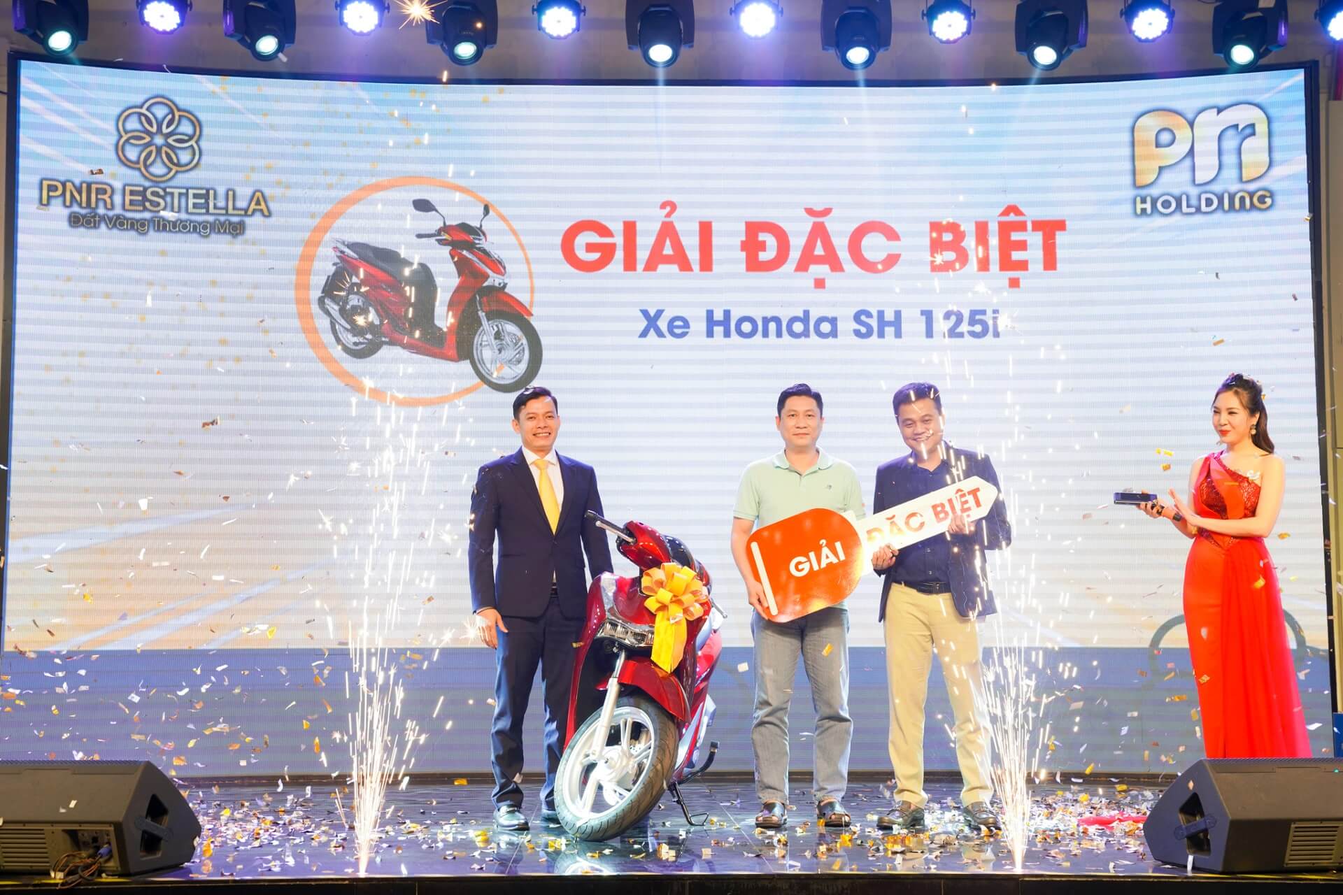 Bán sạch 200 sản phẩm đất nền PNR Estella sau 2 giờ giới thiệu