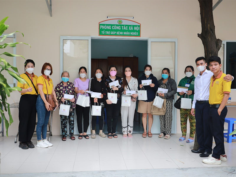 PN Holding mang ấm áp đến bệnh viện Nhi Đồng 2