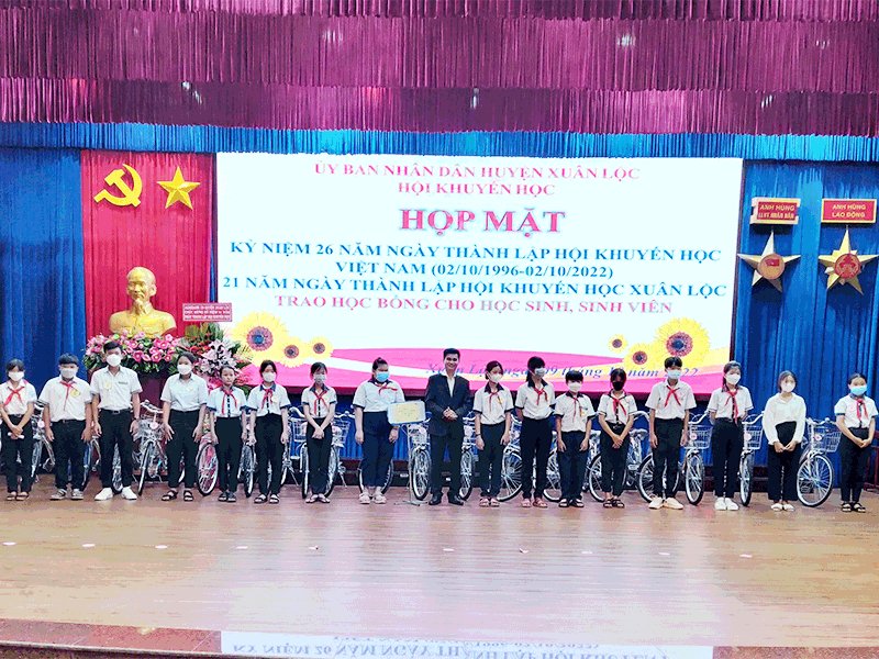 PN Holding đồng hành cùng các em học sinh nghèo huyện Xuân Lộc, Đồng Nai